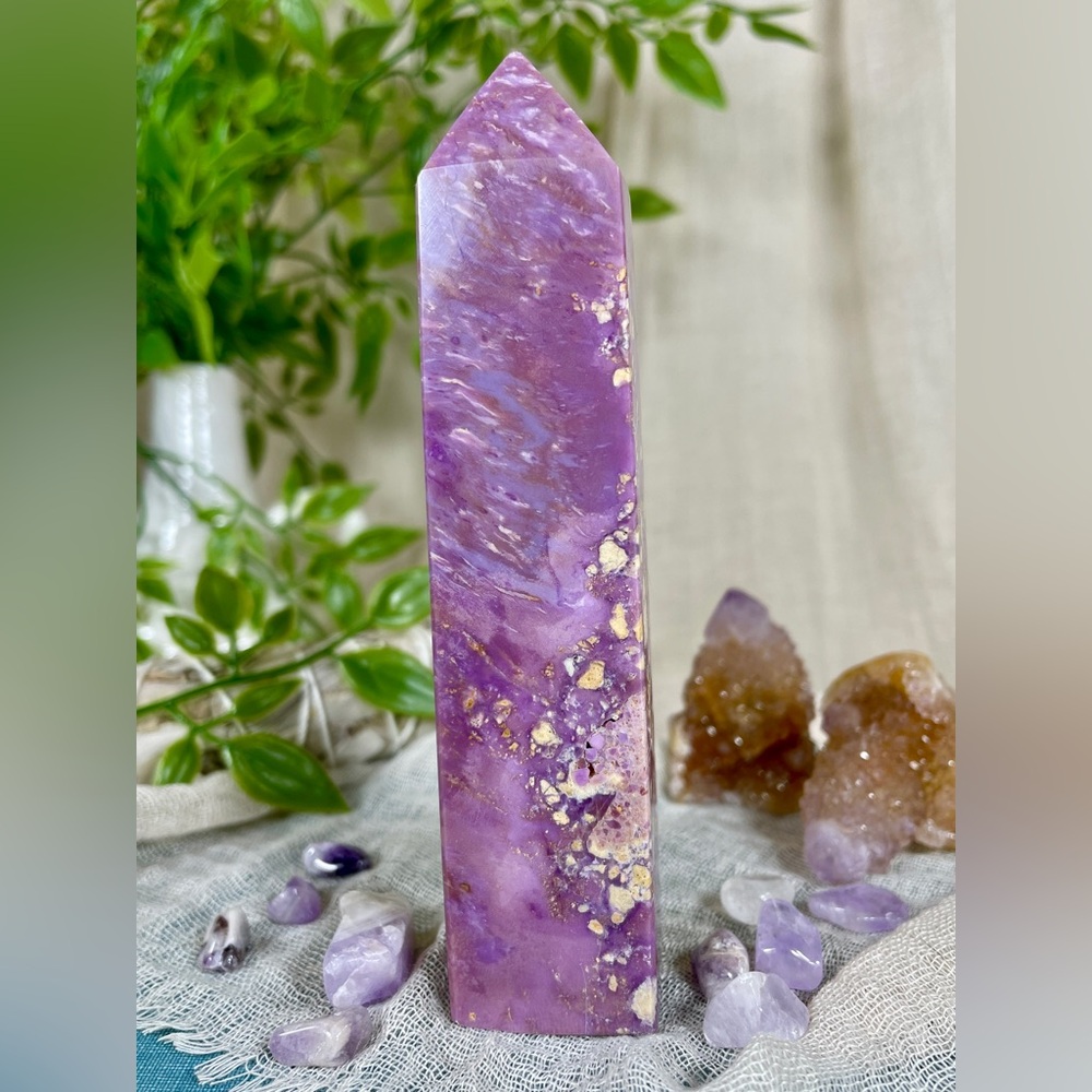 1457 Phosphosiderite Crystal Tower